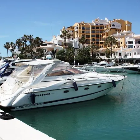 Front Line La Cala Golf Apartamento *